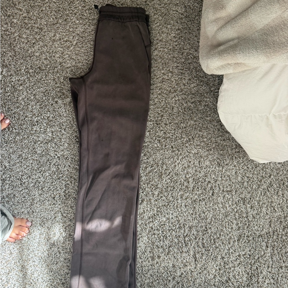 Lululemon scuba pants brown
